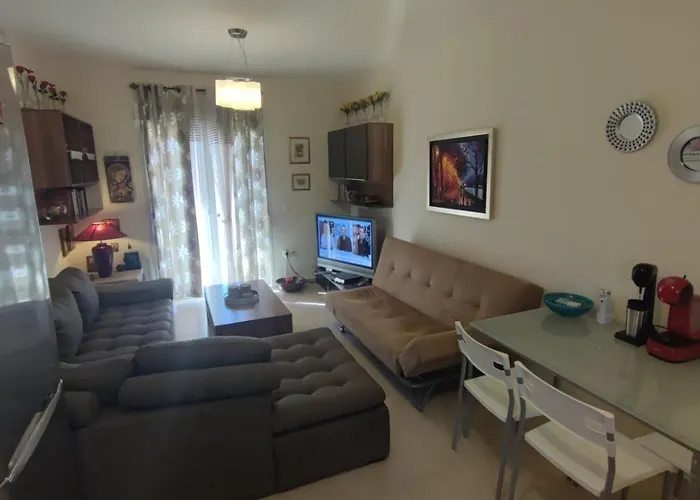 Loukas Apartament *